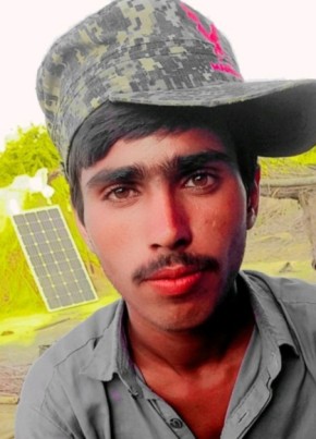 Usman, 19, پاکستان, مُلتان‎