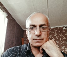 Takhir, 63, Kola