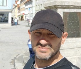 Gena Voloshun, 41, Munich