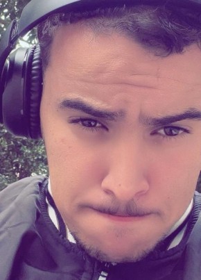 Ibrahim из Ech Chettia 23 года