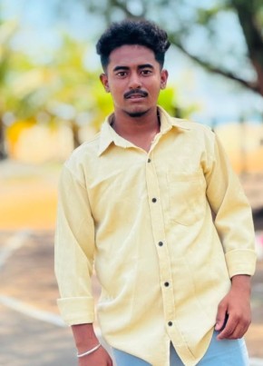 Vithu из ෙකාළඹ 18 лет
