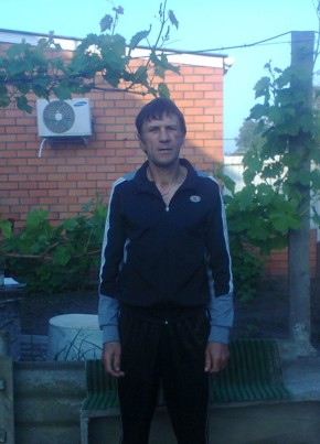 Александр, 51, Россия, Старотитаровская