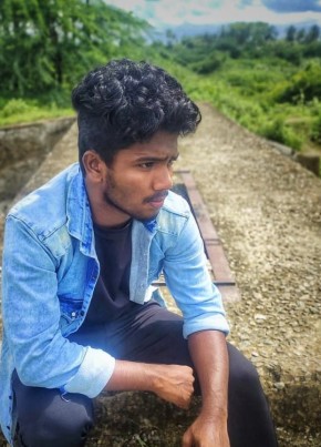 Suriys, 20, India, Vāsudevanallūr