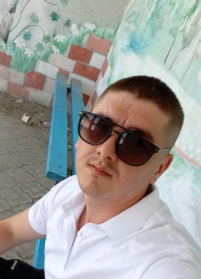 Oktawian из Chişinău 32 года
