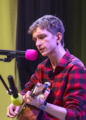 Михаил из Лесосибирска 19 лет