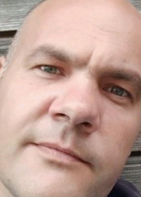Дмитрий из Ейска 44 года