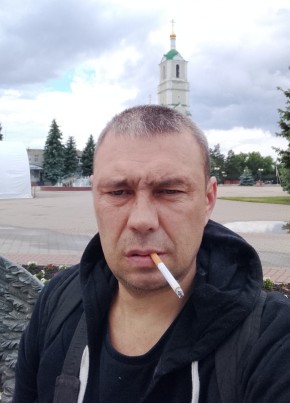 Роман из Балашова 46 лет