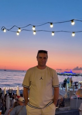 Aleksandr из Салехарда 44 года