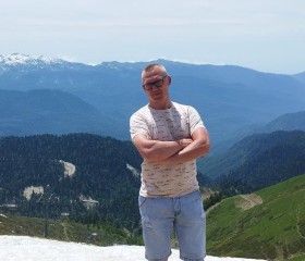 Asnerd, 34, Brasilia