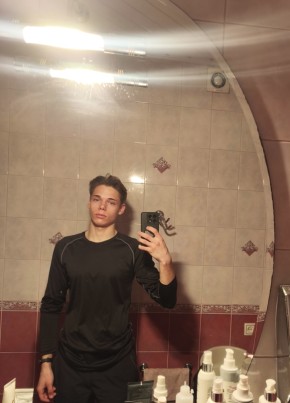 Ivan из Берасьце 20 лет