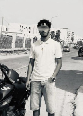 Oussema из صفاقس 22 года