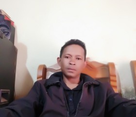 Claude, 33, Antananarivo