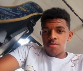 Sebastian, 20, Charallave