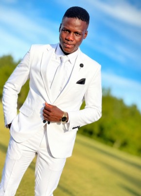 MWESIGWA JAMES J из Kampala 19 лет