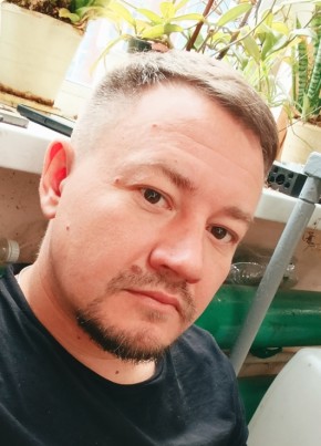 Дмитрий из Саратова 36 лет