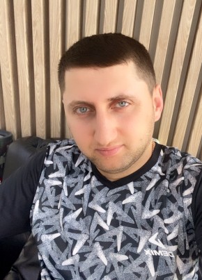 Nver Khachatryan, 32, Russia, Moscow