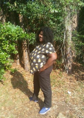 LaNova, 46, United States of America, Gainesville (State of Florida)