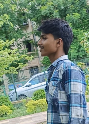 Amit Kumar, 18, India, Airoli
