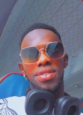 Bouadou из Abidjan 24 года