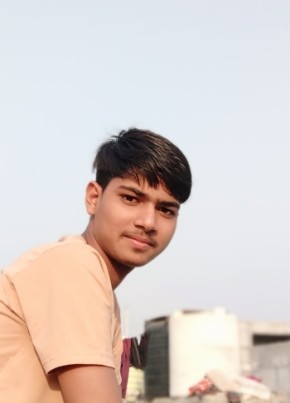 Md Nadim, 18, India, Delhi