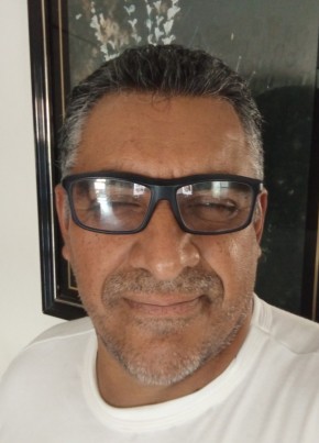 Lucas santos из Recife 46 лет