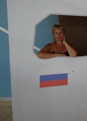 Елена, 59, Россия, Богданович
