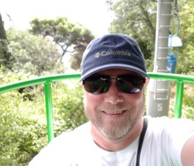 Konstantin, 60, Moscow