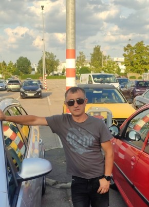Иван Язаджи из Comrat 44 года