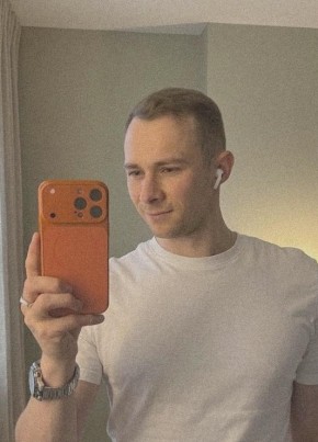 Михаил из Воронежа 34 года
