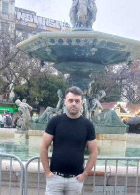 Robert из Zalău 35 лет