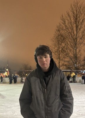 Sergey из Москвы 20 лет