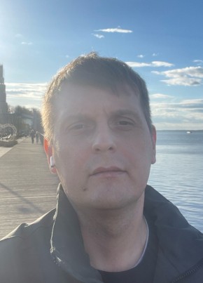 Анатолий из Москвы 38 лет