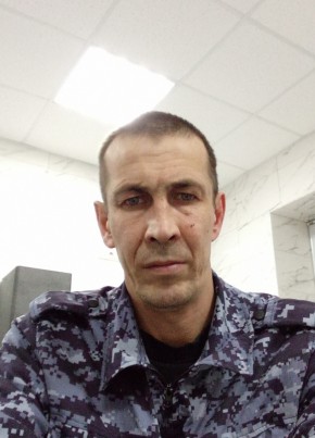 Артём из Волгограда 40 лет