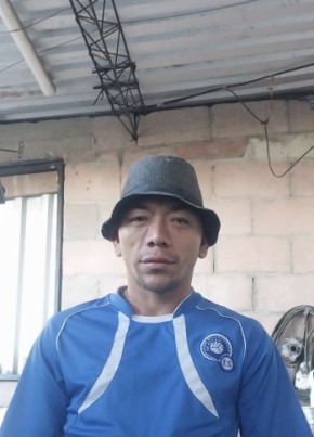 Arsenio, 40, República de El Salvador, La Libertad