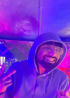 Yash tyagi из Delhi 24 года