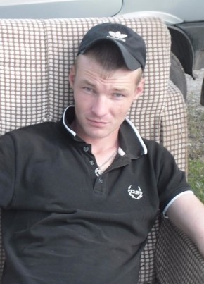 Pavel, 31, Russia, Frolovo
