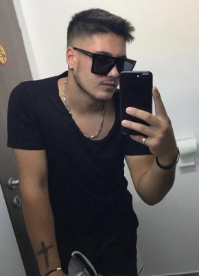 Marcel из Poznań 23 года