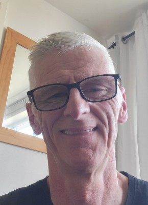 Daz из Castlereagh 55 лет