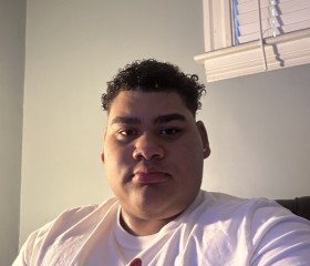 Giovanni, 22, Haverhill
