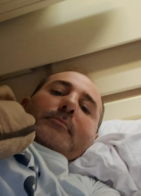 Alaa, 33, Russia, Artem