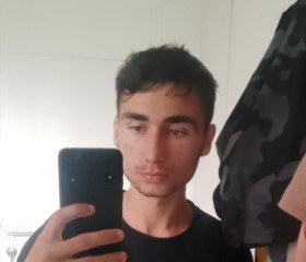 Jakub, 19, Poprad