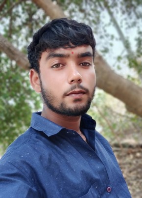 Aajay, 18, India, Basmat
