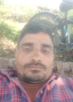 Kamal, 33, India, Morār