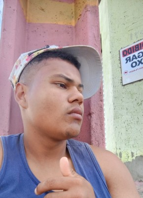 Dhdjgh из Aracaju 18 лет