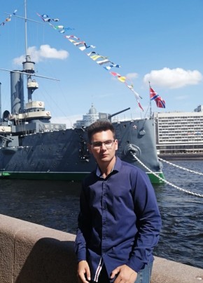 Rostislav из Санкт-Петербурга 23 года
