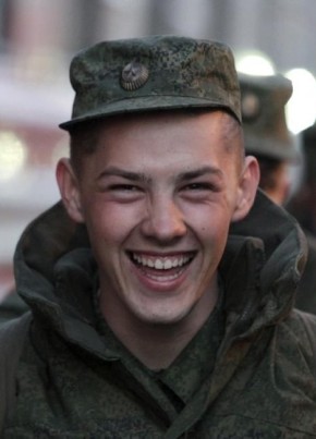 Александр, 27, Россия, Калач