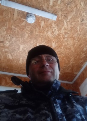 Yuriy, 52, Russia, Safonovo