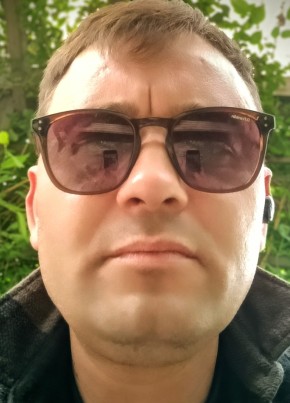 Alexandru Mocanu из Weißenburg in Bayern 42 года