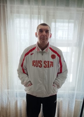 Юрий из Омска 53 года