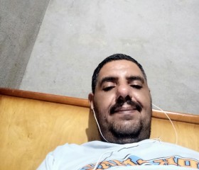 hossam, 35, Al Minya